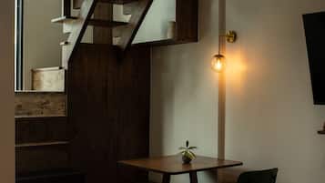 Basic Duplex | Premium bedding, pillowtop beds, minibar, in-room safe