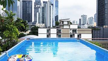Rooftop pool