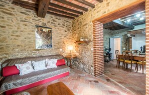 Living area - Amazing home in Castiglion Fiorentino (Castiglion Fiorentino)