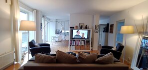 Living area - Large family-friendly apartment when transporting to Malmö C / Copenhagen C (Skåne län)
