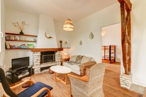 TV, DVD player, books, music library