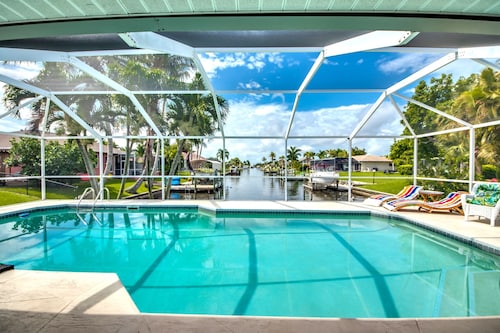 Villa 28 Breathtaking Long Water View! 16 Reviews!