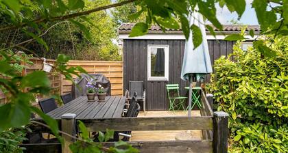 Cozy home in Roslev with WiFi