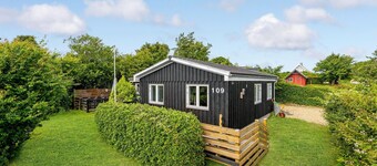 Cozy home in Roslev with WiFi