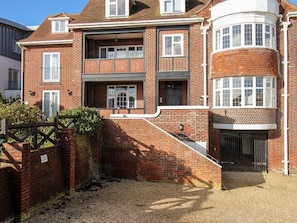 Exterior - Ocean Watch 5 (Weymouth)