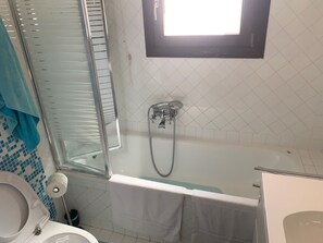 House | Bathroom