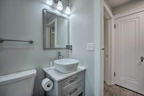 Free toiletries, hair dryer, towels