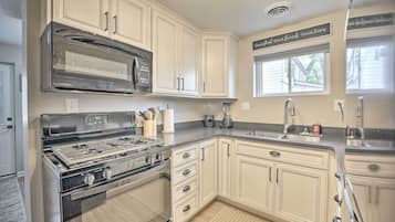 Fridge, microwave, stovetop, toaster