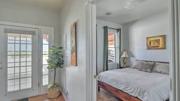 1 bedroom, desk, iron/ironing board, internet