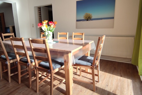 Essbereich im großen Wohnzimmer