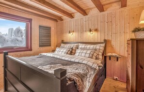 4 bedrooms