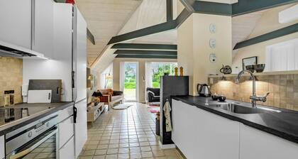 Nice home in Blåvand with kitchen