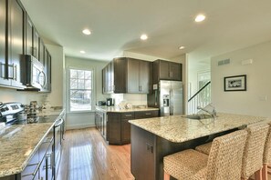 Microwave, dishwasher, coffee/tea maker, toaster