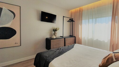 eARTh Lisbon Airport - Wood Room - B2B