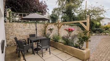 Cottage | Outdoor dining