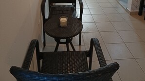 Kaffetrakter/tekoker, kjøleskap, mikrobølgeovn og kokeplater