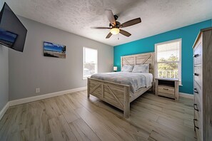 6 bedrooms, iron/ironing board, free WiFi, bed sheets