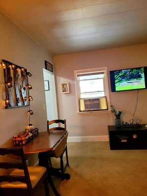 Interior - Emporium Hideaway - Peaceful apartment in the mountains of PA  (Emporium)