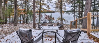 Luxurious! 4- bedroom Lakefront Home on Little Germain.