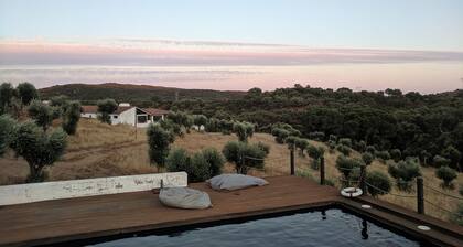 Modern Cottage near Castle with Swimming Pool and Beautiful Views