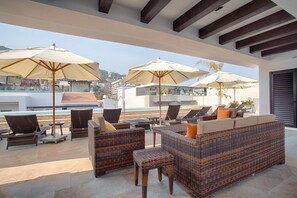 Terrace/patio - Casa Simpatica | Private Jacuzzi, BBQ & Workspace (Puerto Vallarta)