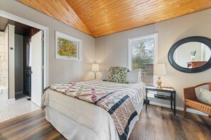 5 Schlafzimmer, Schreibtisch, Bügeleisen/Bügelbrett, kostenloses WLAN