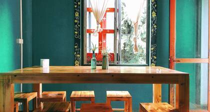 Peaceful Homestay - 5 min from downtown