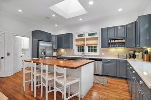 Fridge, microwave, oven, stovetop - Seawind Retreat Updated home in Debordieu steps from the beach access (Georgetown)