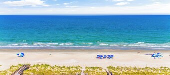 Seawind Retreat Updated home in Debordieu steps from the beach access