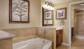 Combined shower/tub