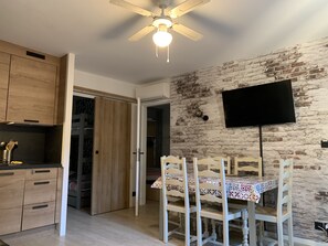 Dining - Golfs de Valescure Beautiful 6-person apartment (Saint-Raphaël)