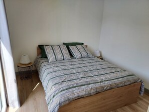 2 bedrooms