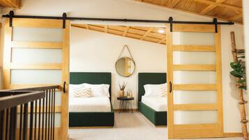 5 bedrooms, free WiFi, bed sheets