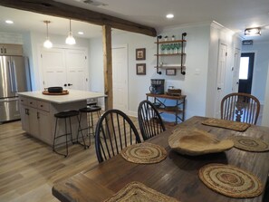 Dining - Newly remodeled townhouse with easy access to quaint, downtown Salado. (Salado)