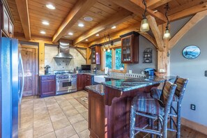 Unclassified image, 2 of 71, button