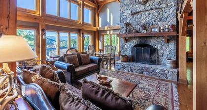 Lake Views, Luxury,HotTub,Game Rm! 5bed/4.5bath!