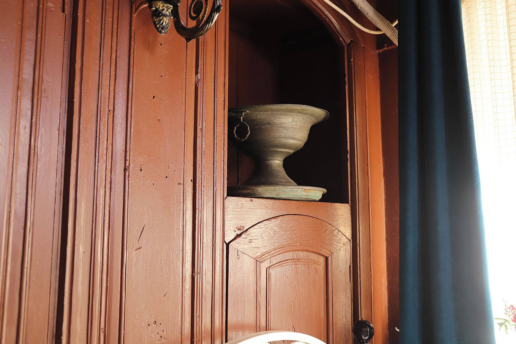 family room | 1 bedroom, minibar, desk, soundproofing