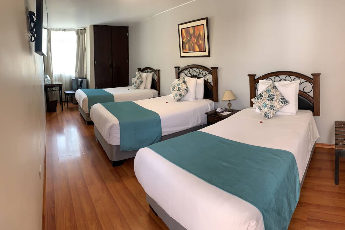 Triple Room