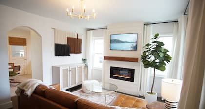 The BoHo Cottage | Newly Renovated Modern Luxury