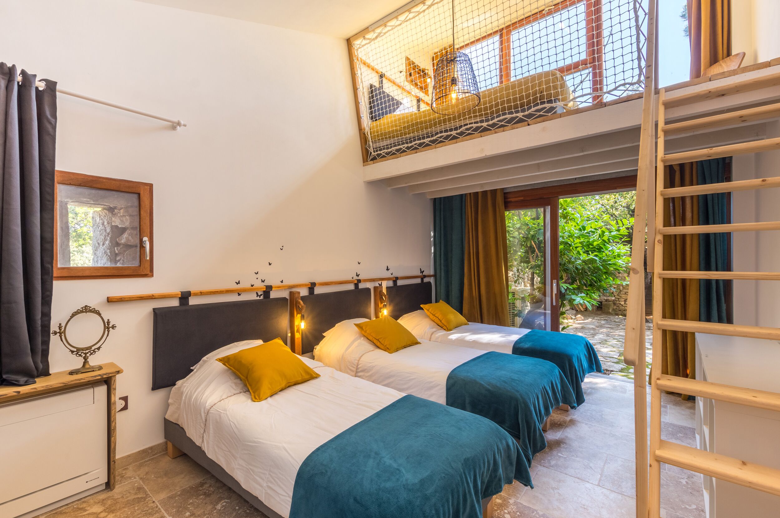 3 soveværelser, skrivebord, strygejern/strygebræt, weekendseng