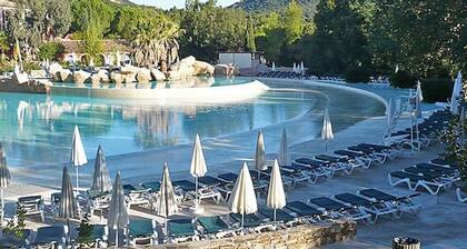 Villa 3 bed 2 bath 6 pers, south facing, Golfe St Tropez, air-conditioned, free wifi