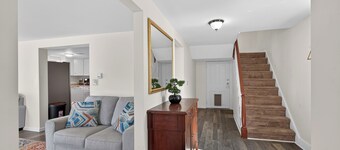 Newly Renovated Historic Middletown Home 15 min to Harris-Hershey!