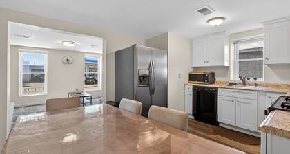 Newly Renovated Historic Middletown Home 15 min to Harris-Hershey!