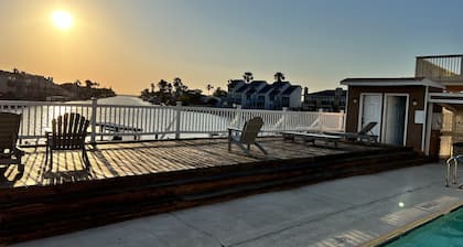Charming Studio - 5 minutes to the beach!!