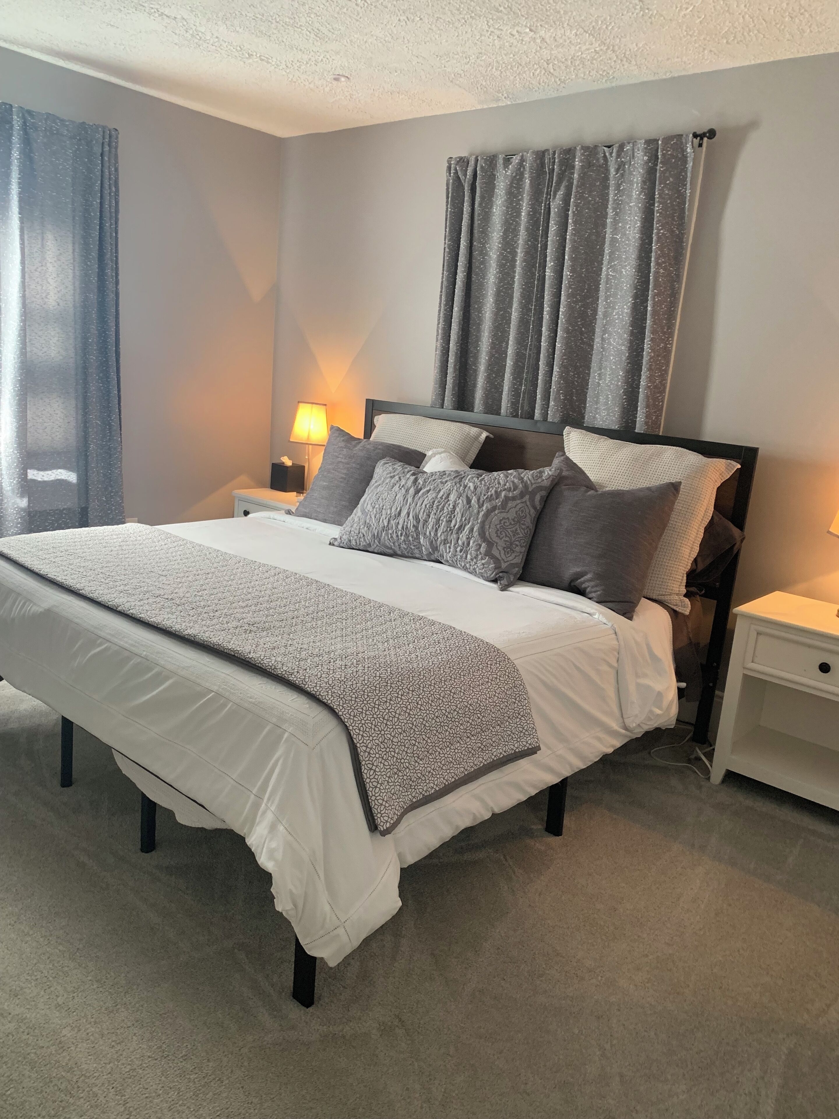 3 bedrooms, desk, iron/ironing board, travel crib