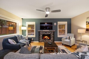 Smart TV, fireplace, computer monitors, printers