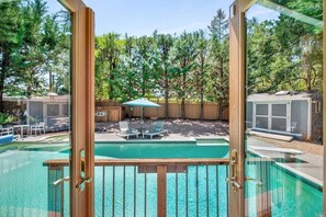 Outdoor pool - Modern Log house! Private Pool! Spa! Close to town (Guerneville)
