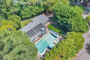 Exterior - Modern Log house! Private Pool! Spa! Close to town (Guerneville)