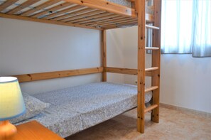 4 Schlafzimmer, Zimmersafe, Bügeleisen/Bügelbrett, kostenloses WLAN