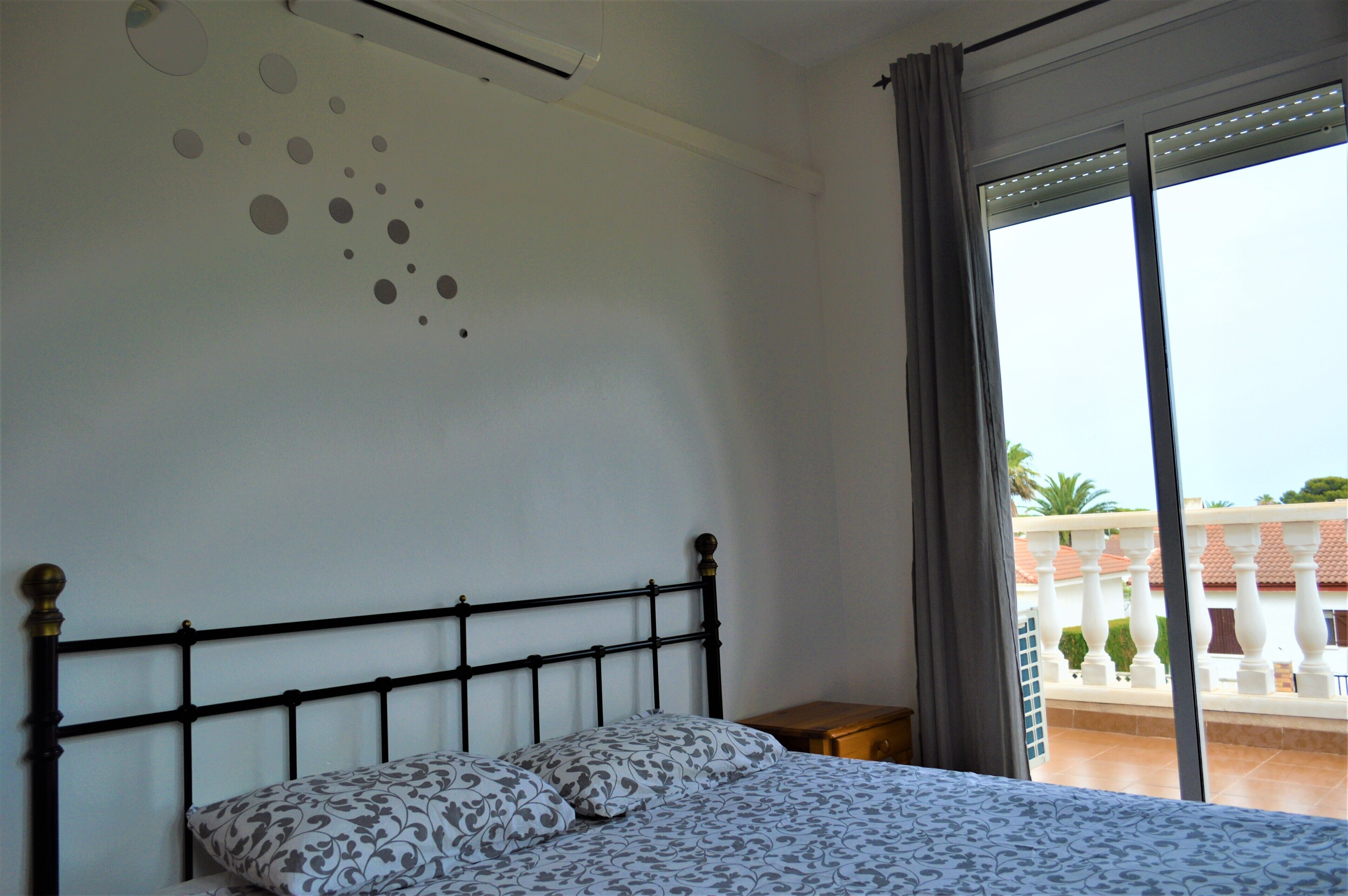 4 bedrooms, in-room safe, iron/ironing board, free WiFi